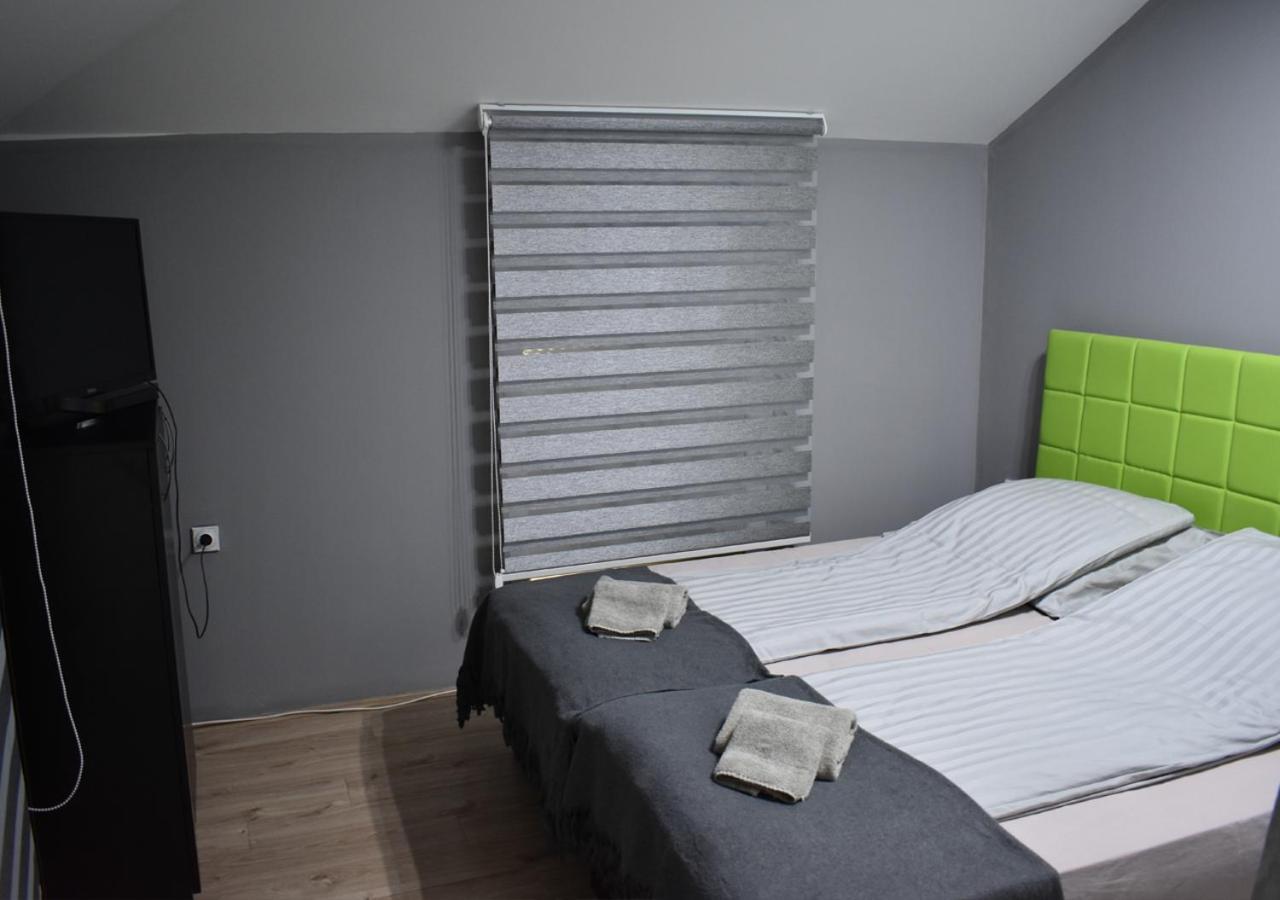 Apartmani ズレニャニン エクステリア 写真