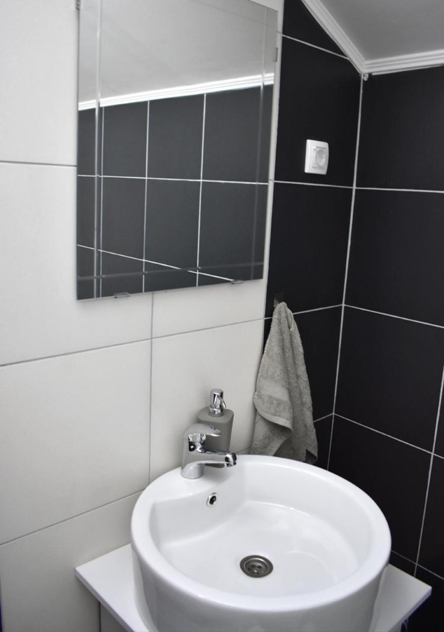 Apartmani ズレニャニン エクステリア 写真