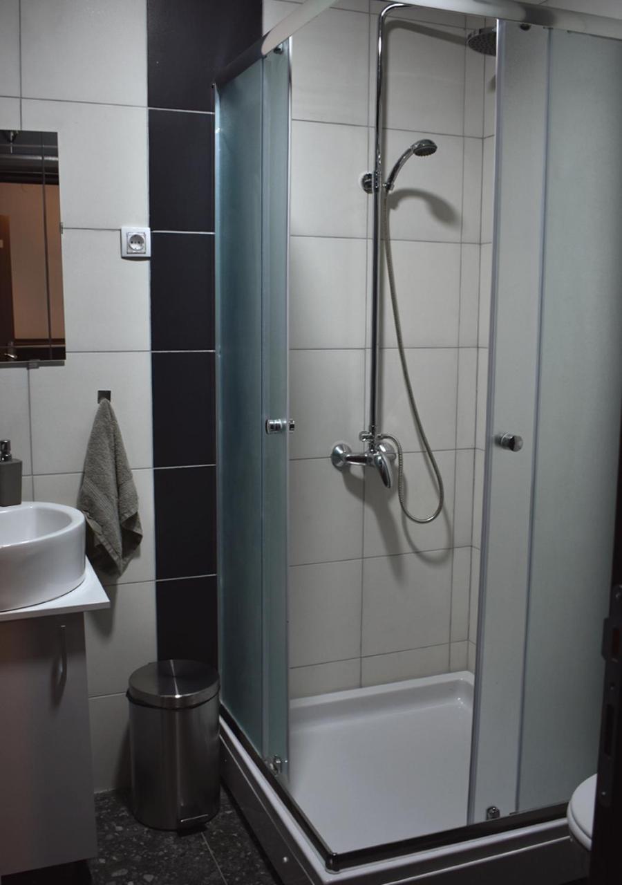 Apartmani ズレニャニン エクステリア 写真